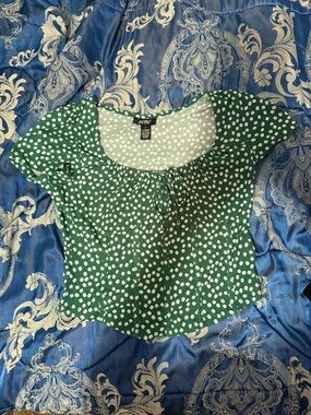 Green Daisy Tie-Front Scoop Crop Top